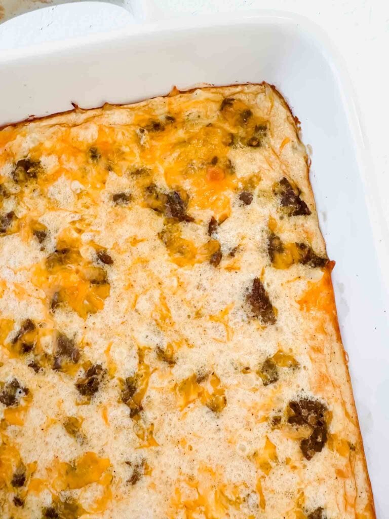 Skillet with breakfast hashbrown casserole (Recipe in post)